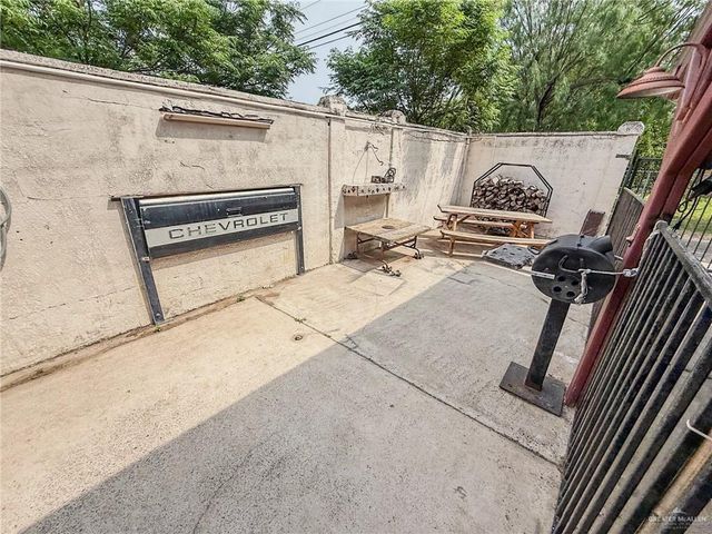 1712 N 1st Street, Mcallen, TX 78501