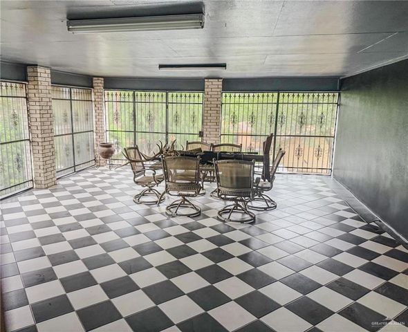 1712 N 1st Street, Mcallen, TX 78501