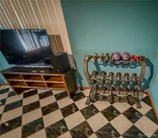 1712 N 1st Street, Mcallen, TX 78501