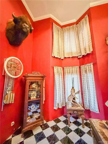 1712 N 1st Street, Mcallen, TX 78501