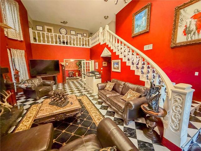 1712 N 1st Street, Mcallen, TX 78501