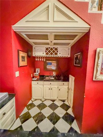 1712 N 1st Street, Mcallen, TX 78501