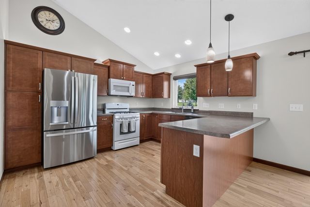 2803 Pendleton Drive, Cedar Falls, IA 50613