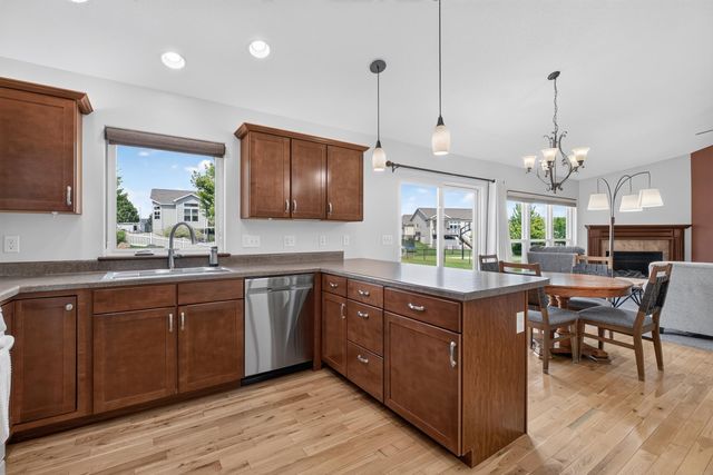 2803 Pendleton Drive, Cedar Falls, IA 50613