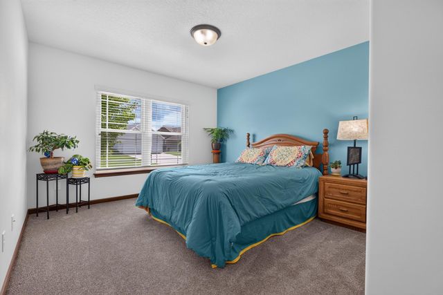 2803 Pendleton Drive, Cedar Falls, IA 50613