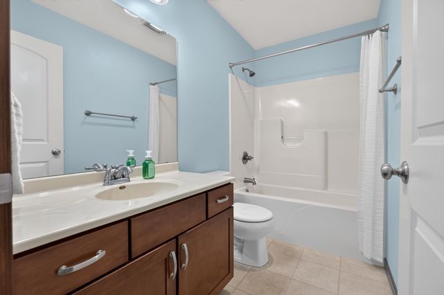 2803 Pendleton Drive, Cedar Falls, IA 50613