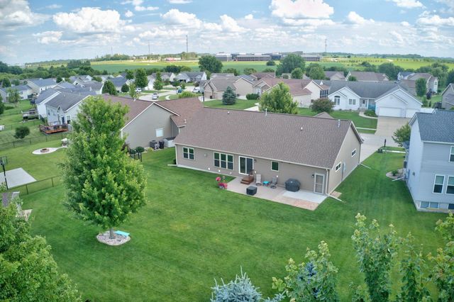 2803 Pendleton Drive, Cedar Falls, IA 50613