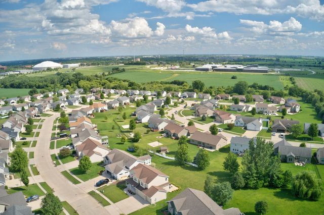 2803 Pendleton Drive, Cedar Falls, IA 50613