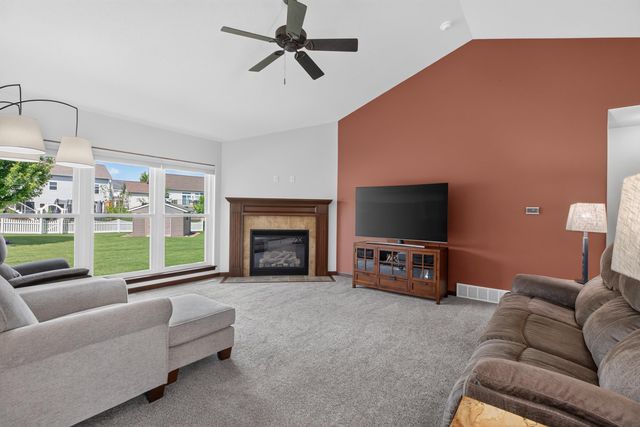 2803 Pendleton Drive, Cedar Falls, IA 50613