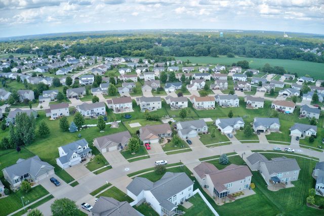 2803 Pendleton Drive, Cedar Falls, IA 50613