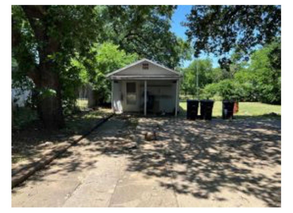 1812 Arch Street, Fort Worth, TX 76105