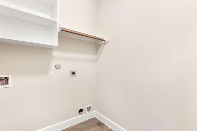 426 Pebble Drive, Dayton, TX 77535