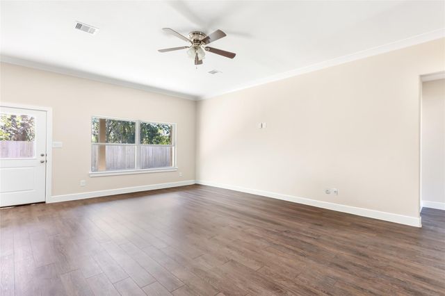 426 Pebble Drive, Dayton, TX 77535