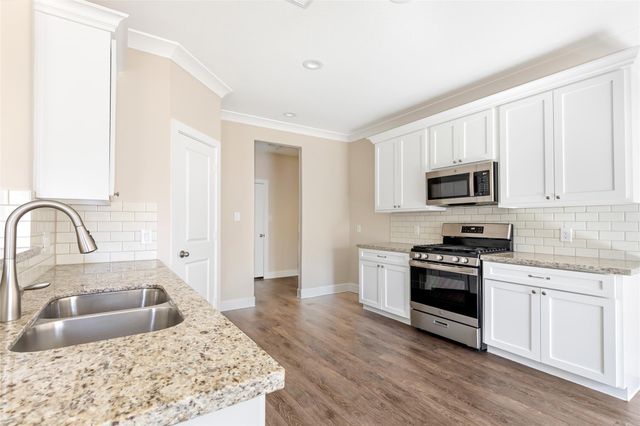 426 Pebble Drive, Dayton, TX 77535