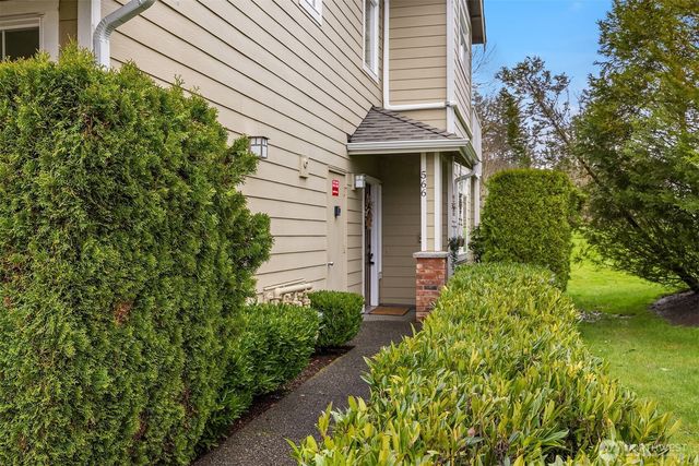 566 241st Lane SE, Sammamish, WA 98074