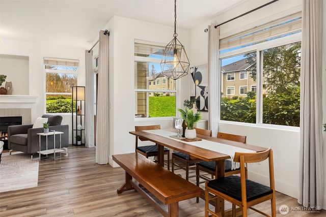 566 241st Lane SE, Sammamish, WA 98074