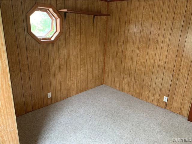 5986 Ridge Road, Lockport Town, NY 14094