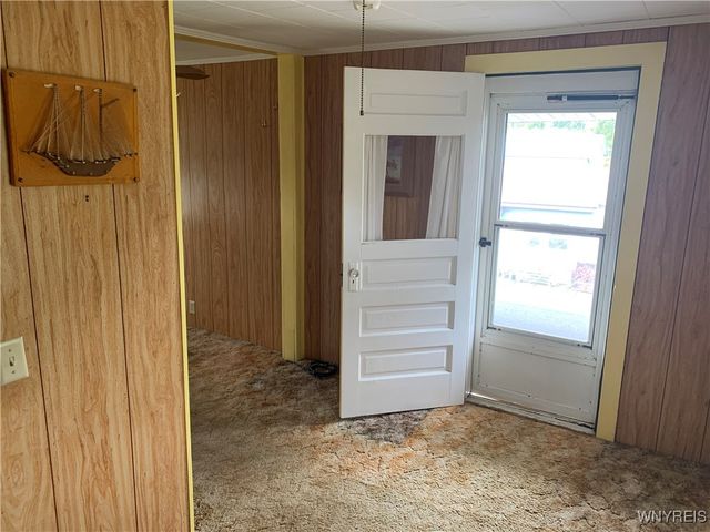 5986 Ridge Road, Lockport Town, NY 14094