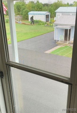 5986 Ridge Road, Lockport Town, NY 14094