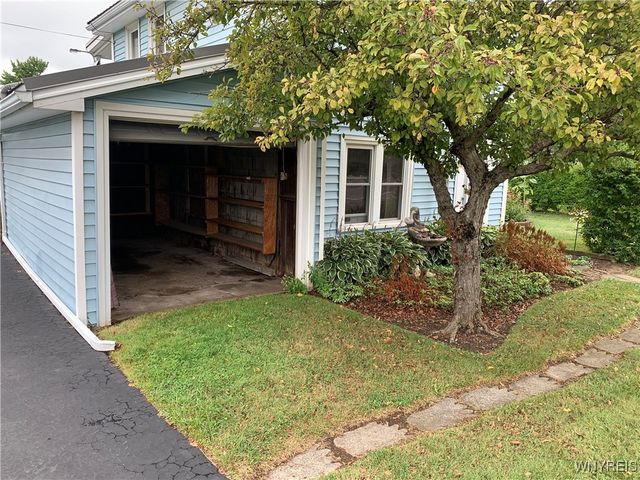 5986 Ridge Road, Lockport Town, NY 14094