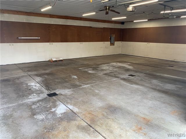 5986 Ridge Road, Lockport Town, NY 14094