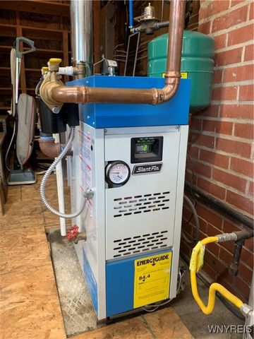 5986 Ridge Road, Lockport Town, NY 14094