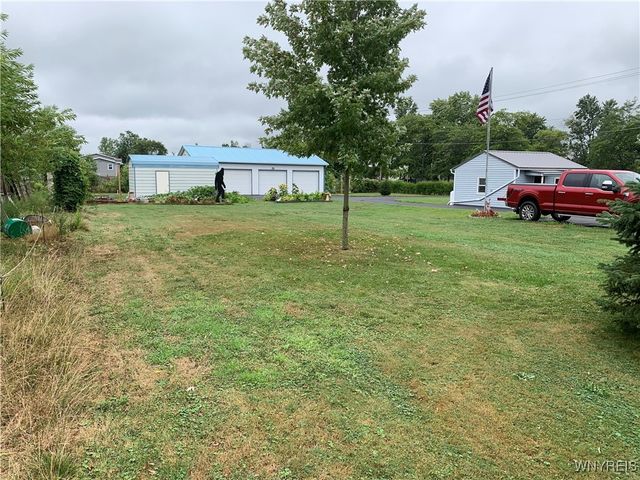 5986 Ridge Road, Lockport Town, NY 14094