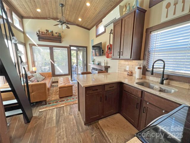 150 Easy Street, Hot Springs, NC 28743