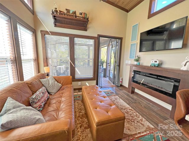 150 Easy Street, Hot Springs, NC 28743