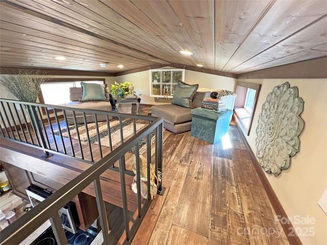 150 Easy Street, Hot Springs, NC 28743