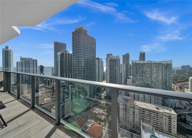 55 SW 9th St 3404, Miami, FL 33130