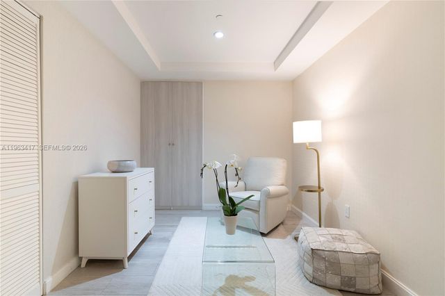 55 SW 9th St 3404, Miami, FL 33130