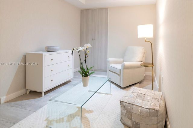 55 SW 9th St 3404, Miami, FL 33130