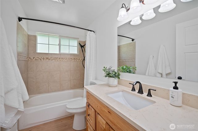 6749 LaBello Dr., Lynden, WA 98264