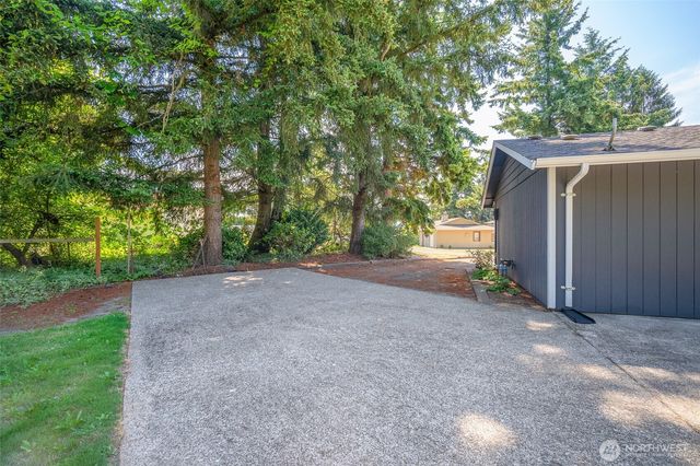 6749 LaBello Dr., Lynden, WA 98264