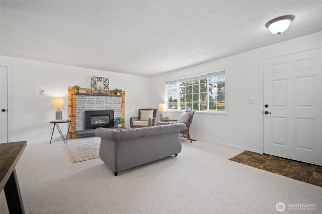 6749 LaBello Dr., Lynden, WA 98264