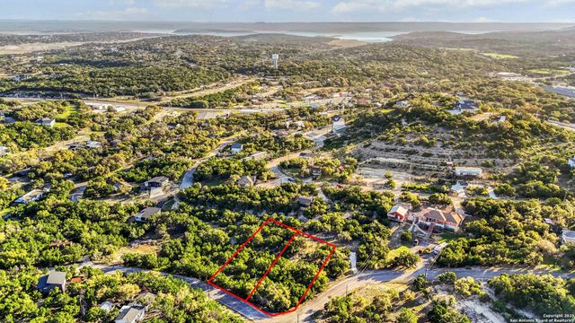 863 Valley Ridge, Canyon Lake, TX 78133