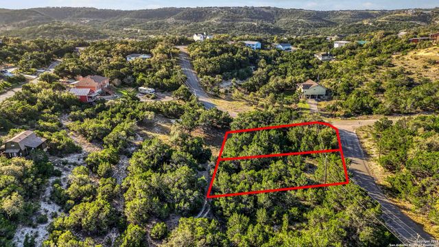 863 Valley Ridge, Canyon Lake, TX 78133