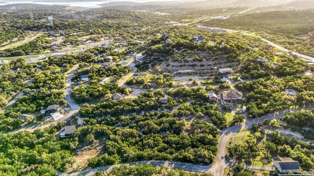 863 Valley Ridge, Canyon Lake, TX 78133