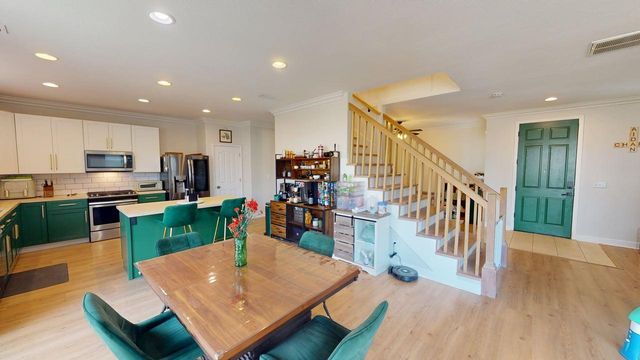 1351 Leighton Grove Dr, Plumas Lake, CA 95961