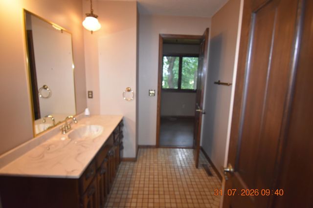 34987 Kable Avenue, North Branch, MN 55056