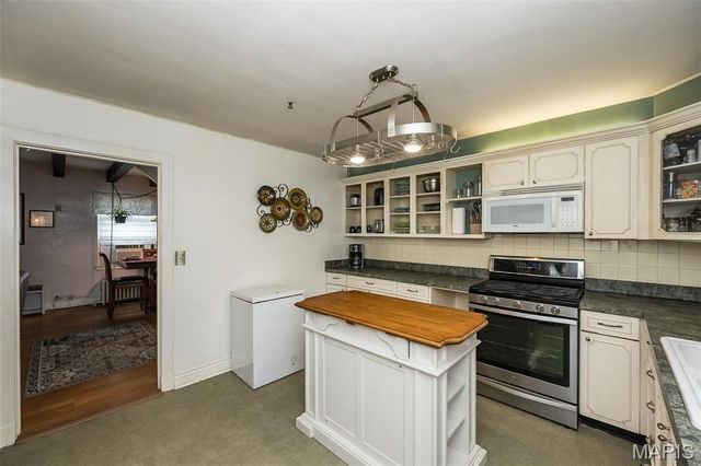 714 Lookout Drive, St Louis, MO 63137