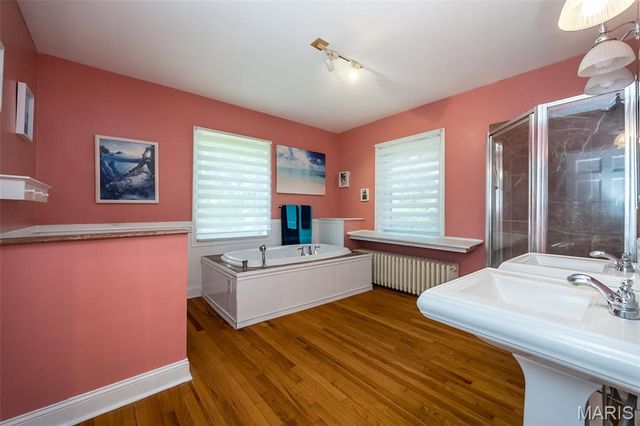 714 Lookout Drive, St Louis, MO 63137