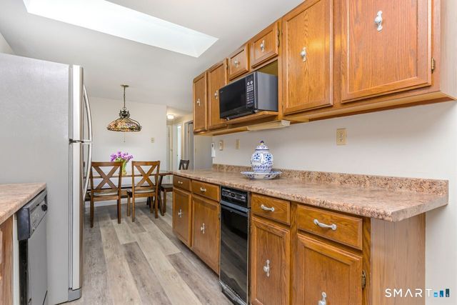 17 Charles Street, Essex, CT 06409