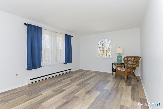 17 Charles Street, Essex, CT 06409