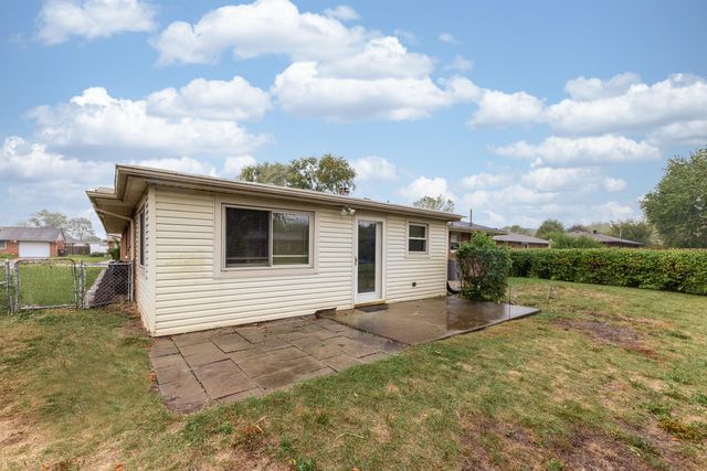 109 Silverstone Drive 109 Silverstone Drive, Englewood, OH 45322