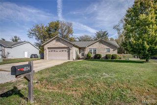4834 Cedar Spring Drive, Highland, IL 62249