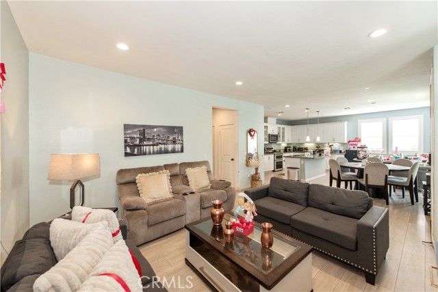 3245 E Midsummer Privado, Ontario, CA 91762