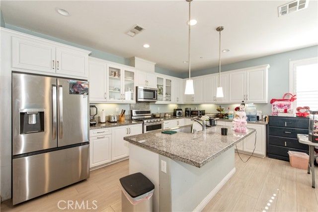 3245 E Midsummer Privado, Ontario, CA 91762