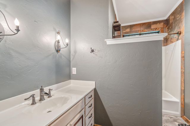 16058 Chris Lane, Tyler, TX 75703